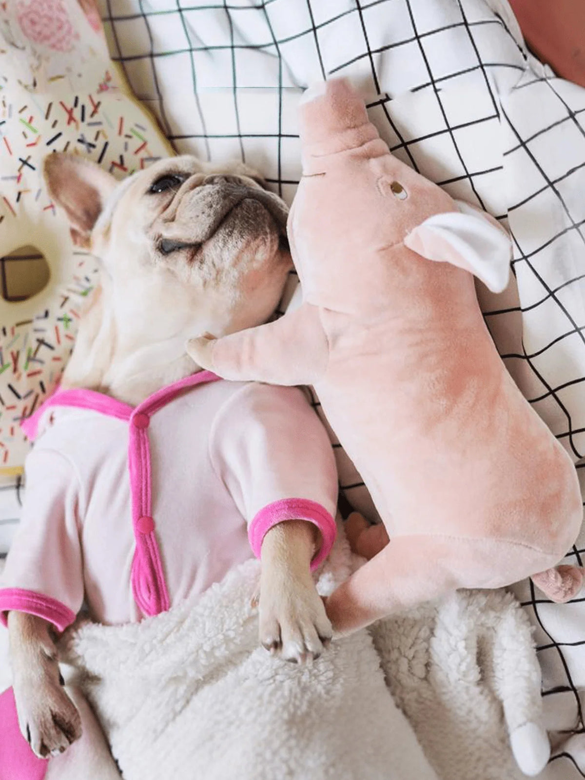 A Cute Pink Pig-Designed Pet Teething Plush Toy, Durable for Dogs to Chew, Stress-Relieving Sleep Toy, Pet Plush Toy for Dog Str