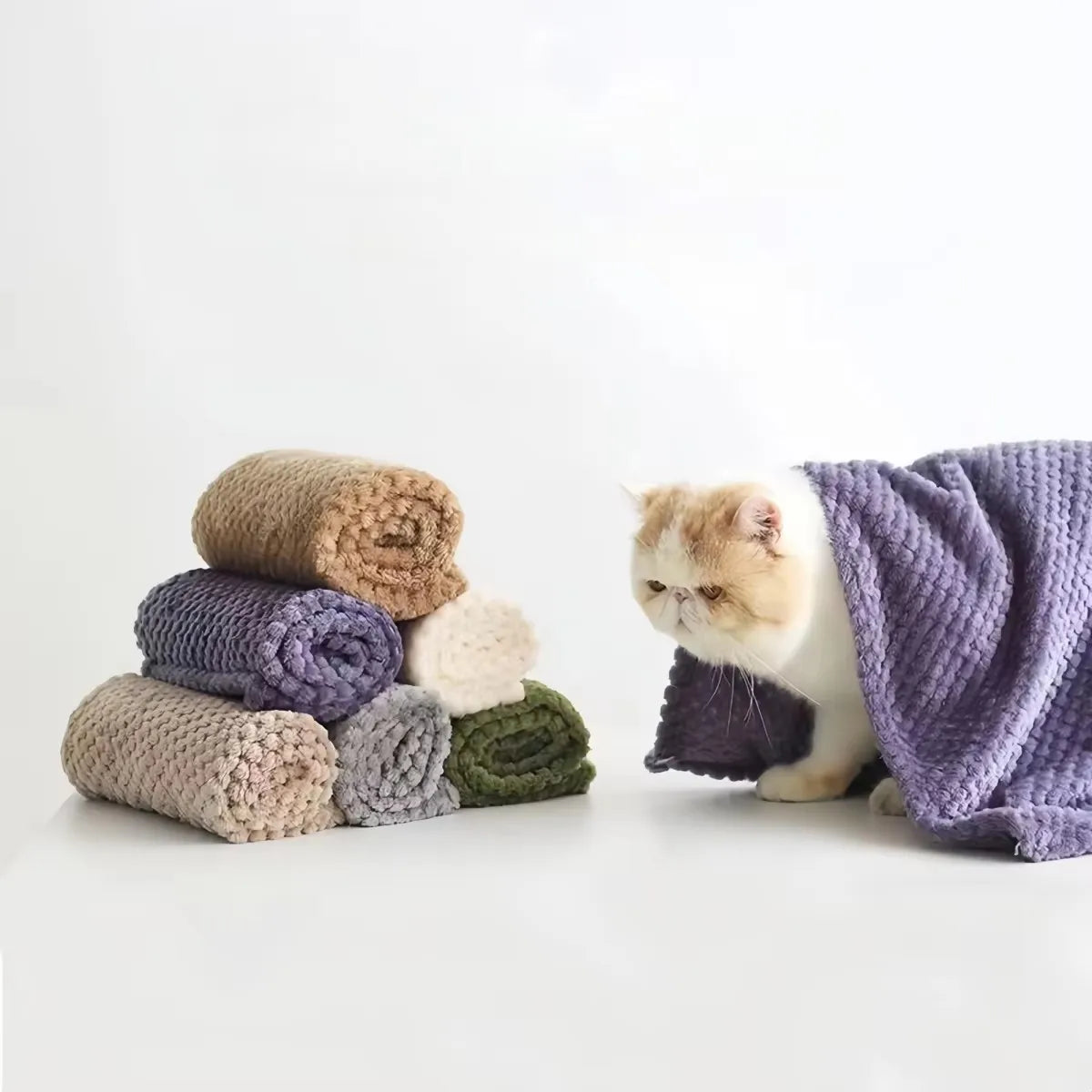 Soft Plaid Pet Blanket for Small Medium Dogs Cats Warm Breathable Pet Mat Bed Cover Washable Dog Blanket 70x100cm Soft Fleece Pe